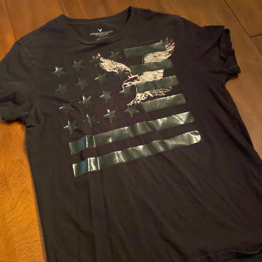 EUC American Eagle graphic T-shirt, sz M